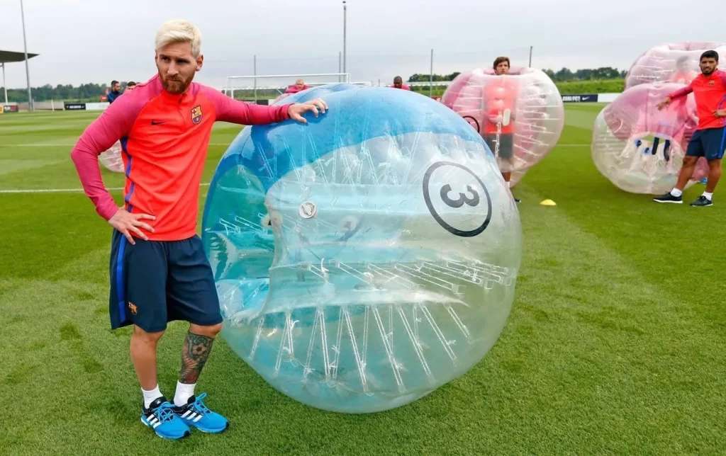 messi-plays-zorb-football